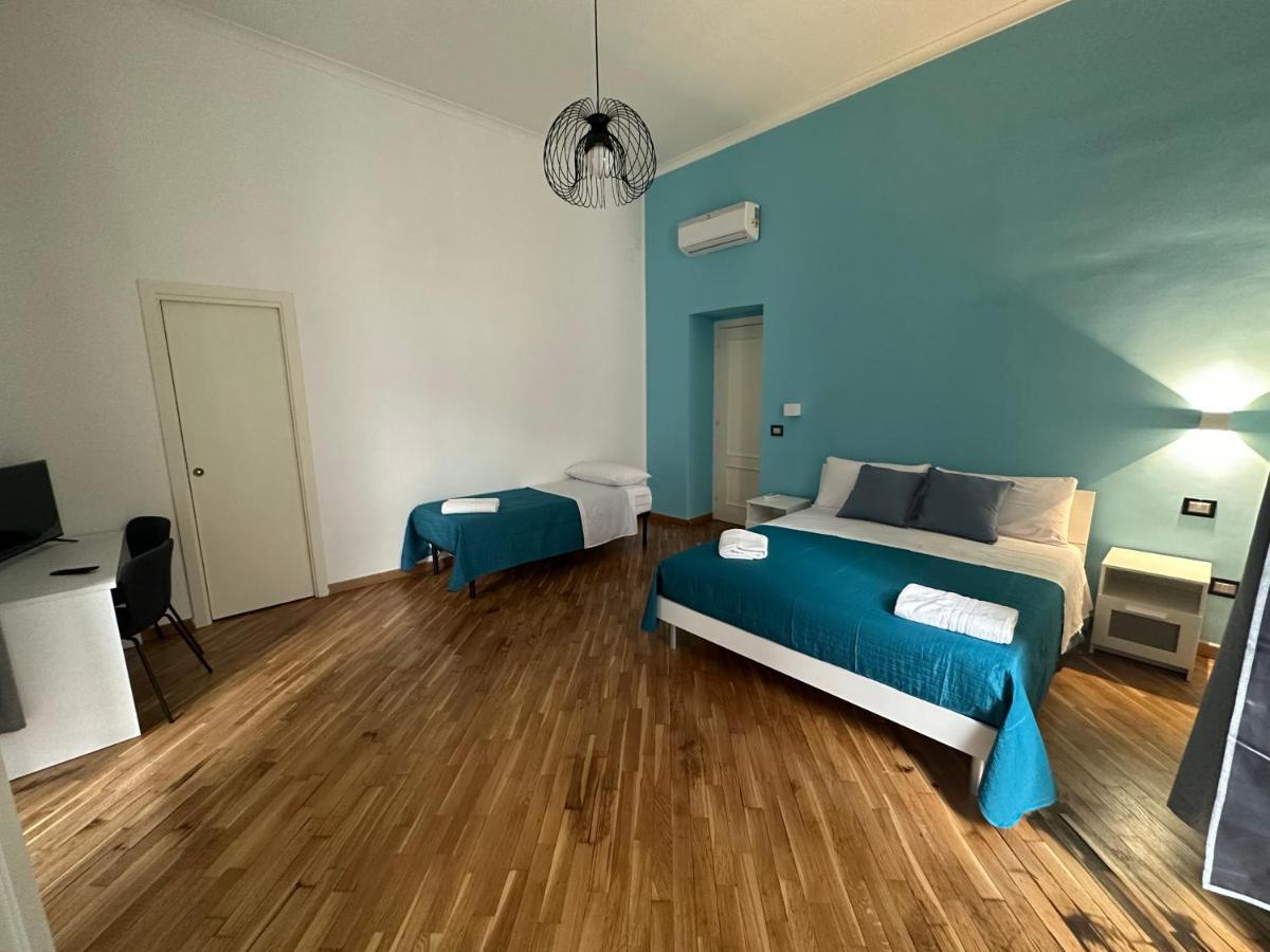 Carme Guest House เนเปิลส์ ภายนอก รูปภาพ