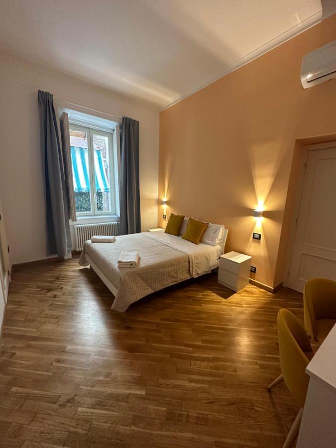 Carme Guest House เนเปิลส์ ภายนอก รูปภาพ